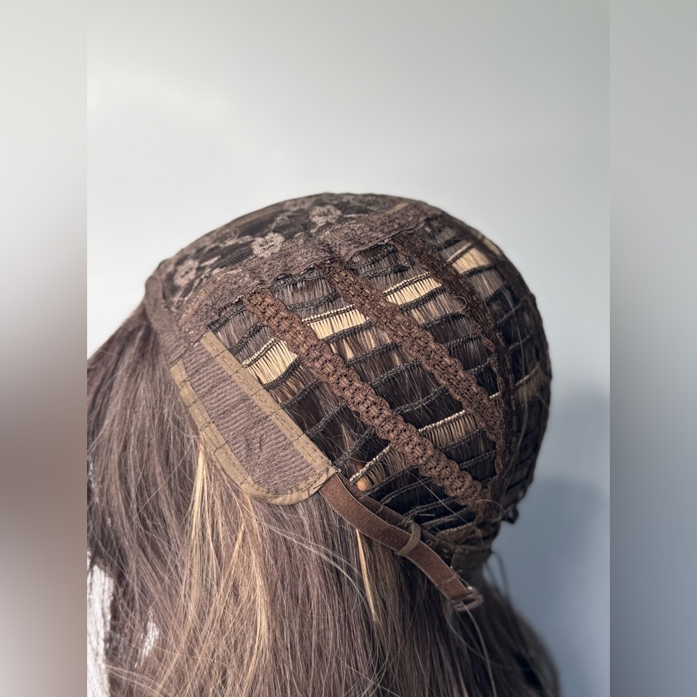Long Wavy Brown Wig with Highlights – Natural Looking Heat Resistant Synthetic - Picture 9 of 11